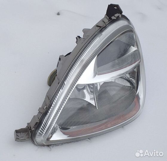 Mercedes-Benz A-Class фара левая
