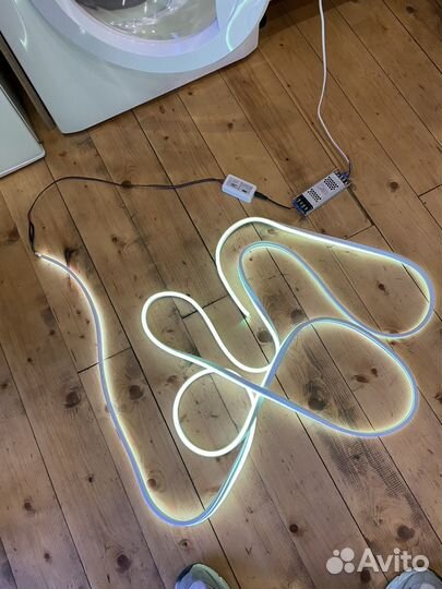 Неоновая лента на пульте управления. 5 метров