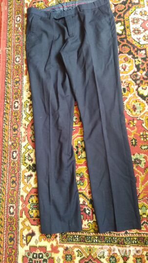 Школьный костюм размер 50 и брюки синие