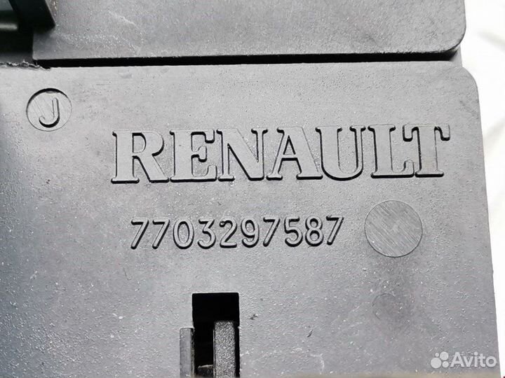 Блок предохранителей Renault Master 2