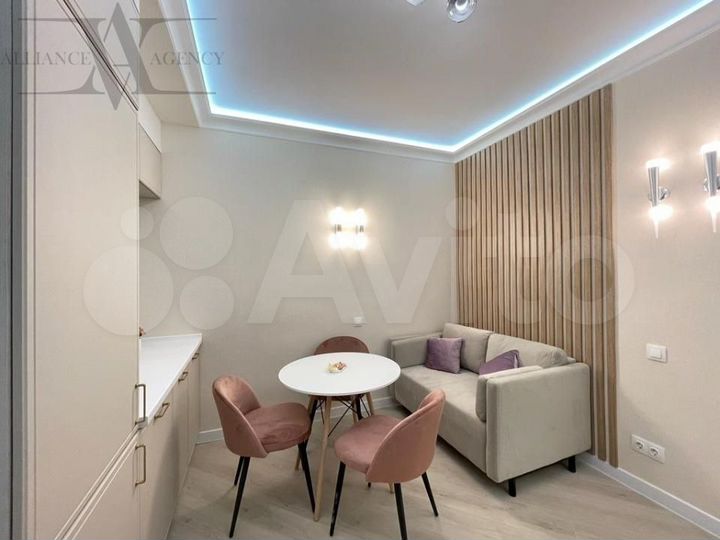 2-к. квартира, 42,1 м², 8/18 эт.