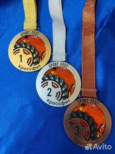 Статуэтка из стекла наградная