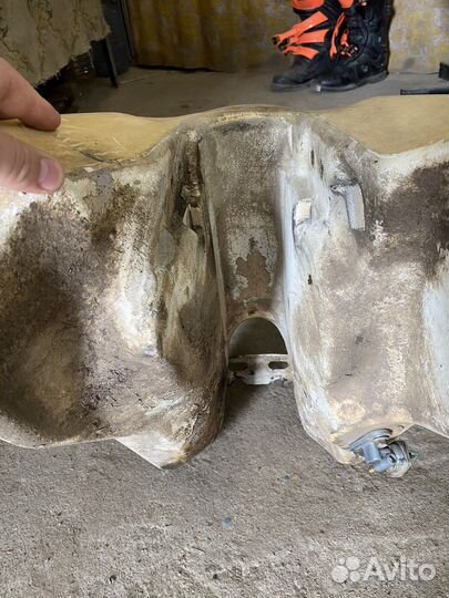 Бензобак пластиковый на 22л Suzuki dr 250