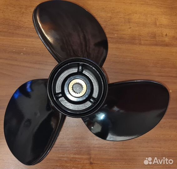 Винт правого вращения volvo SX (3X15 1/4X19)