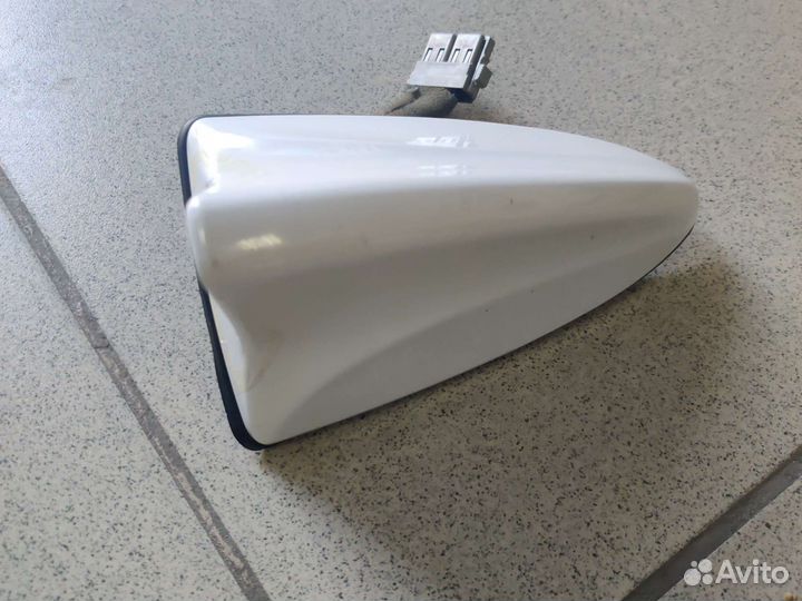 Автомобильная антенна на крышу 962102j820swp