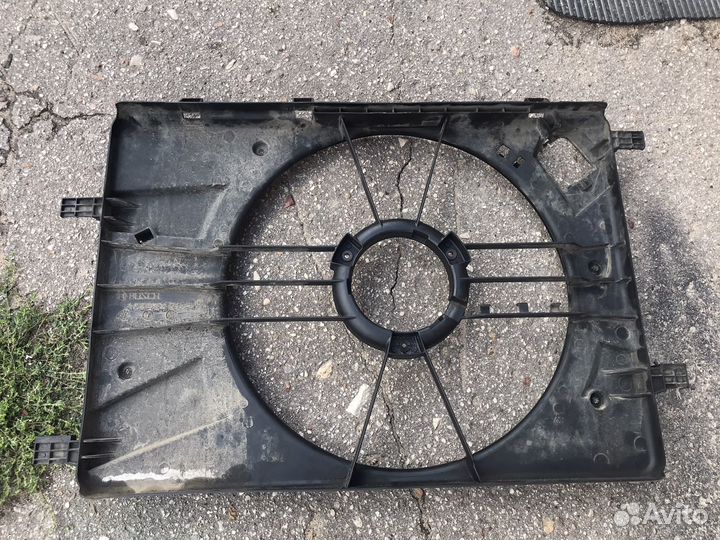 Диффузор вентилятора охлаждения Шевроле cruze