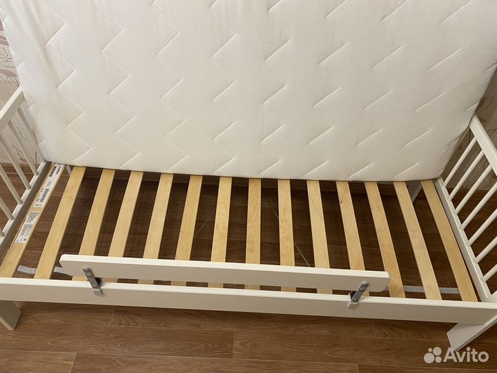 Детская кровать IKEA с матрасом