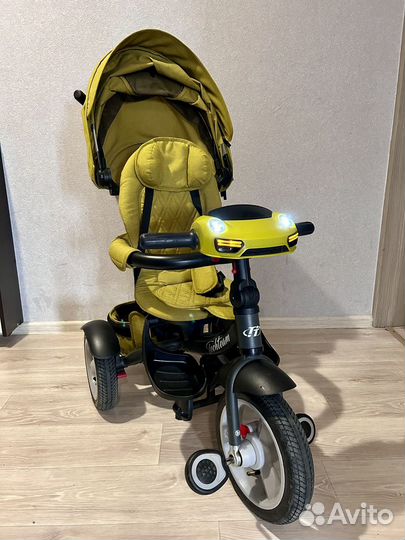 Детский трехколесный велосипед с ручкой