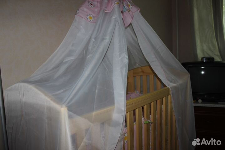 Детская кроватка ручной работы