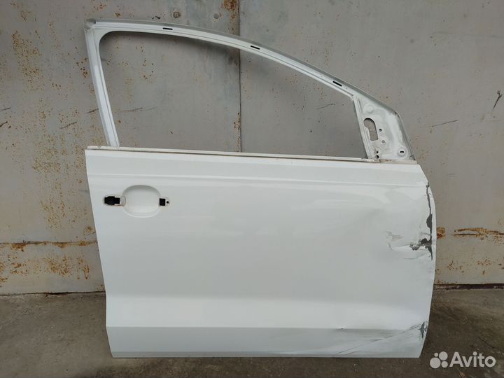 Дверь передняя правая на volkswagen polo седан