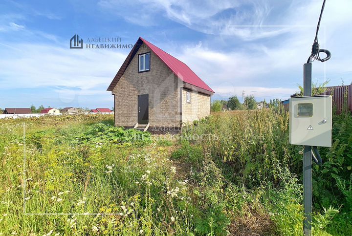 Дом 52 м² на участке 14 сот.