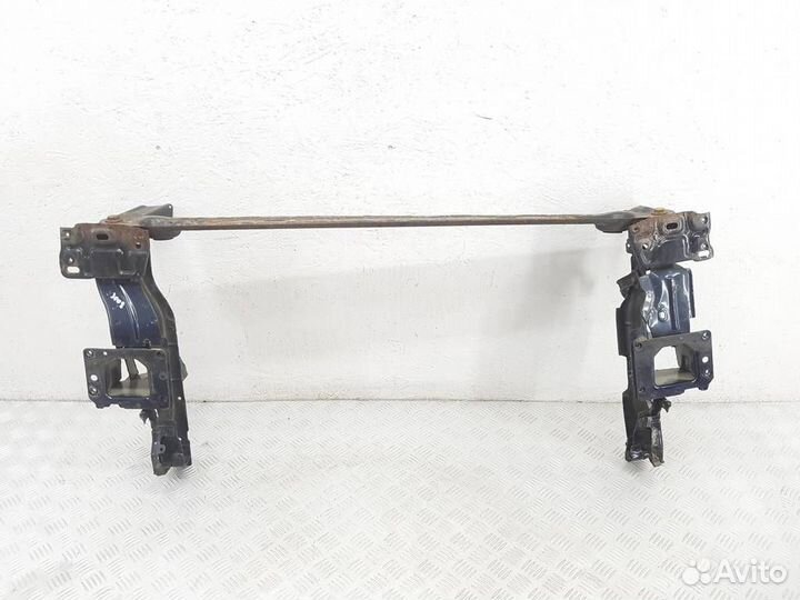 Передняя панель крепления облицовки (телевизор) P