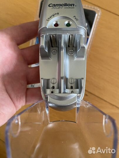 Зарядное устройство Camelion Fast Charged AA/AAA