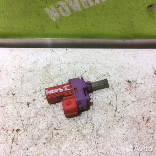 Датчик педали сцепления Форд Фокус 1