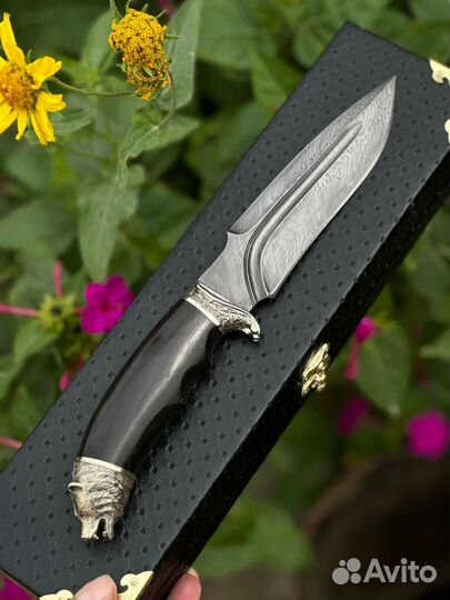 Нож из дамасской стали