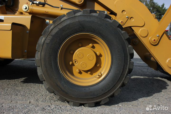 Экскаватор-погрузчик Redstar T17.5/24, 2023