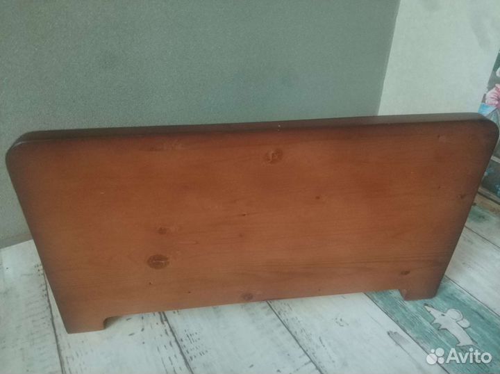 Подставка для мисок собак