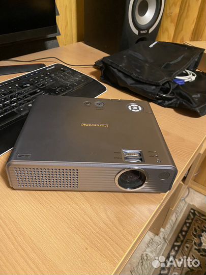 Видео проектор Panasonic LCD PT-p1sde