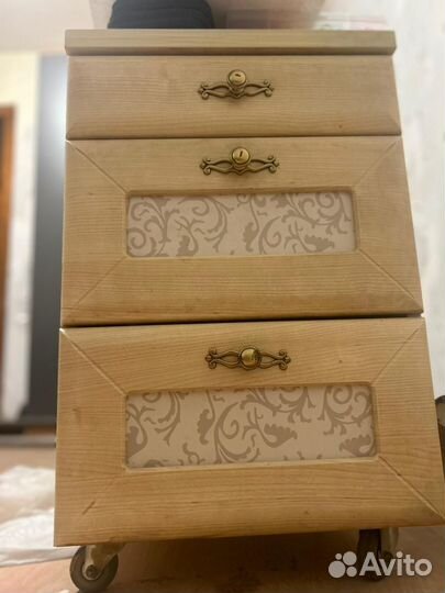 Тумба / тумбочка