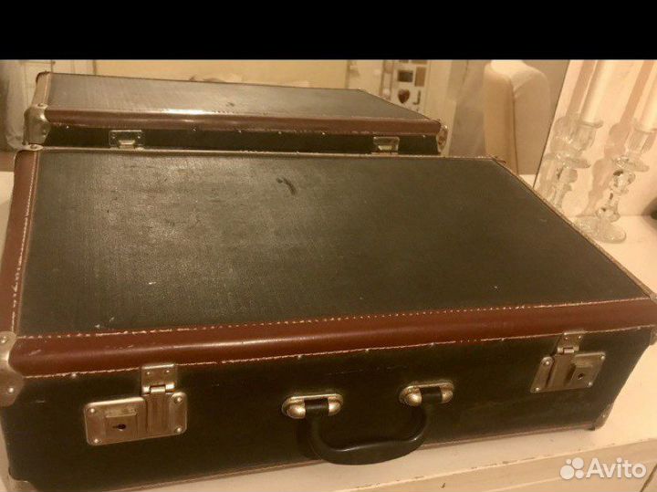 Ретро чемодан