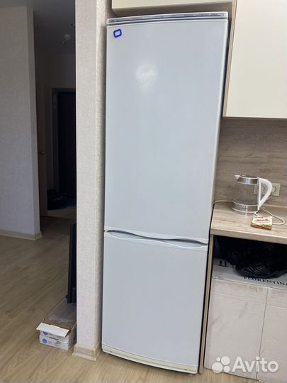 Холодильник атлант бу