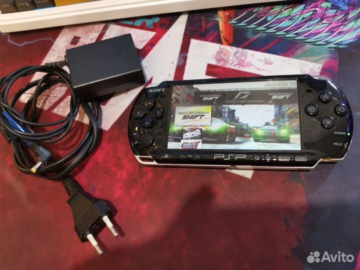 Продам PSP 3008 8gb