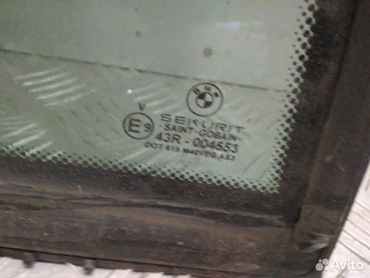 Форточка двери задней правой BMW X5 E53 2003