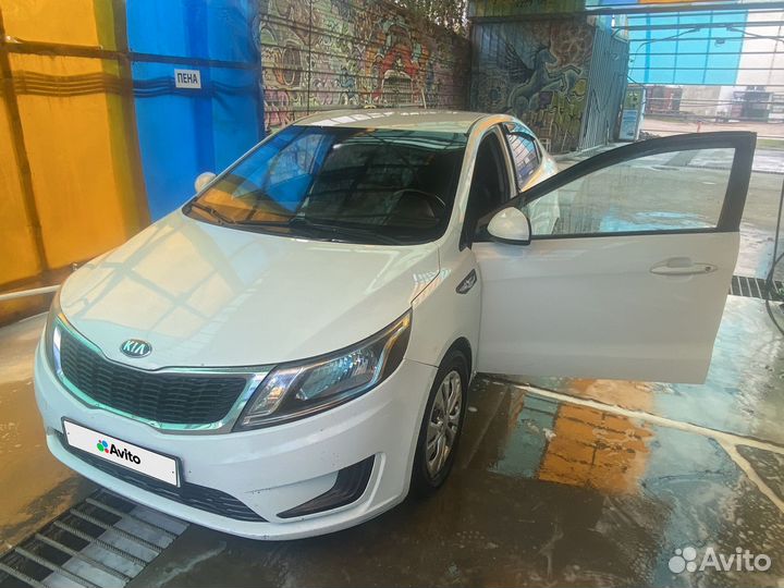 Kia Rio 1.4 AT, 2015, 371 458 км