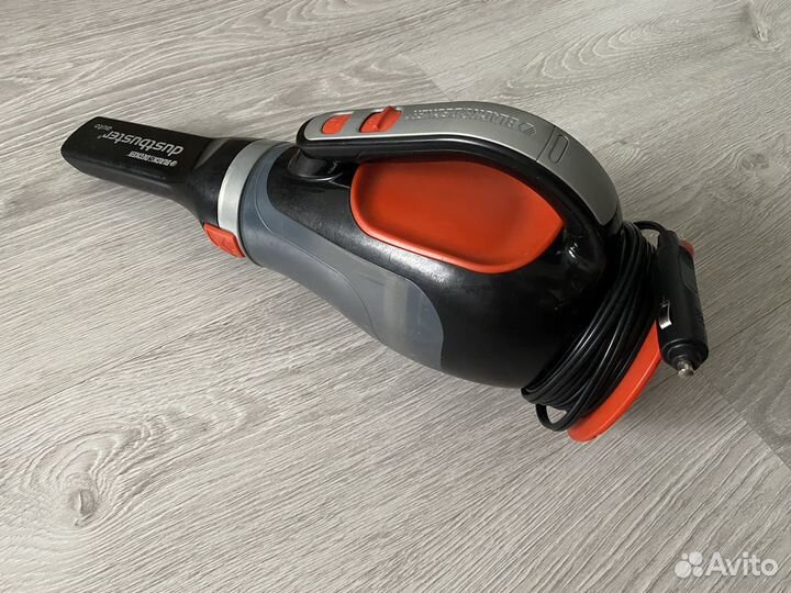 Автомобильный пылесос black+decker