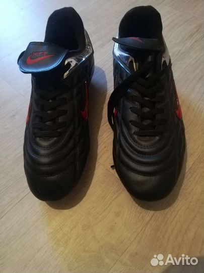 Продам новые бутсы Nike. Размер 45-46