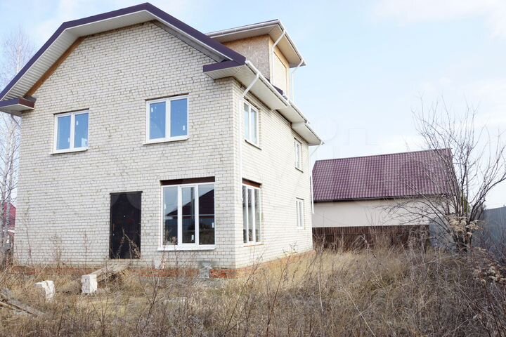 Коттедж 234 м² на участке 6 сот.