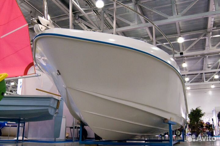 Катер с каютой Виза Легант - 515К