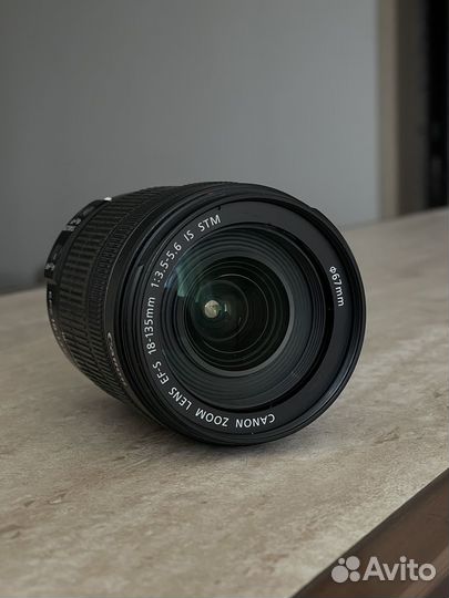 Зеркальный фотоаппарат canon 650d