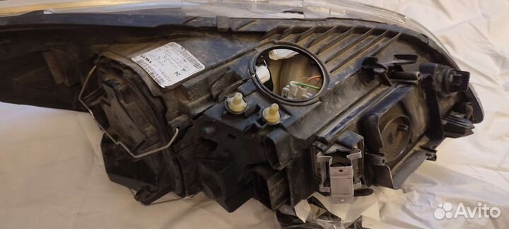 Фара для Volvo C30