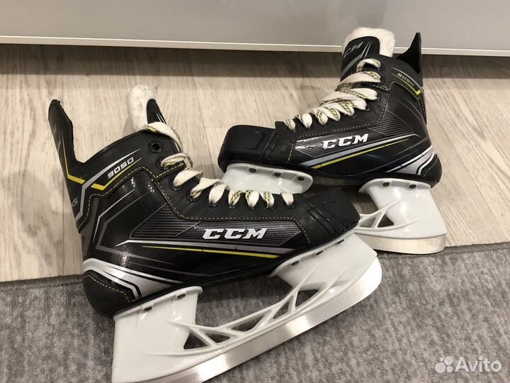Хоккейные коньки CCM