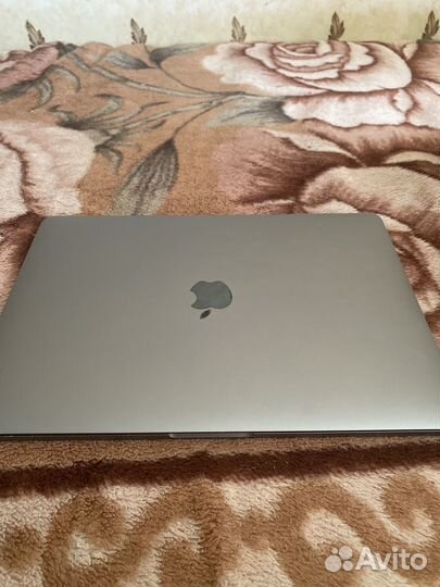 Apple MacBook Pro 13 2018 touchbar