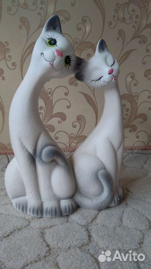 Декоративная статуэтка