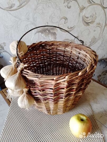 Корзина плетеная с ручкой