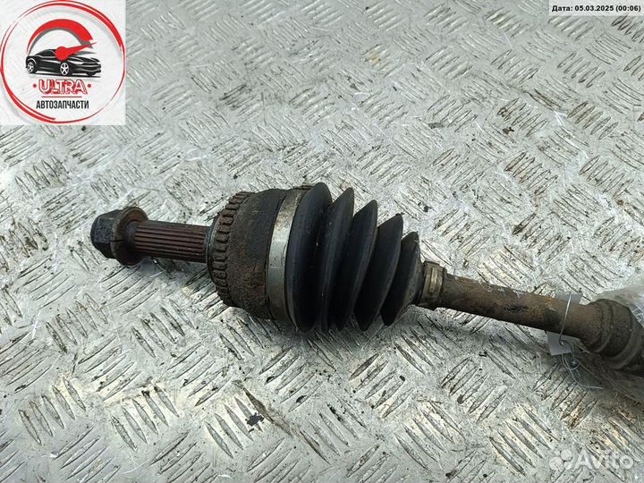 Полуось передняя левая б/у Mitsubishi Carisma