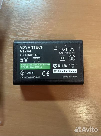 Зарядное устройство PS Vita