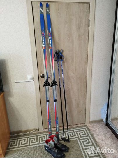 Лыжи беговые Skilom+палки+ ботинки