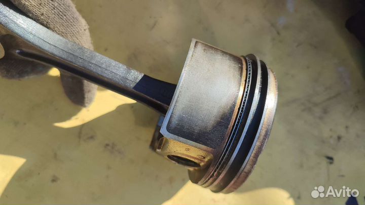 Шатун в сборе с поршнем m271.820 Mercedes