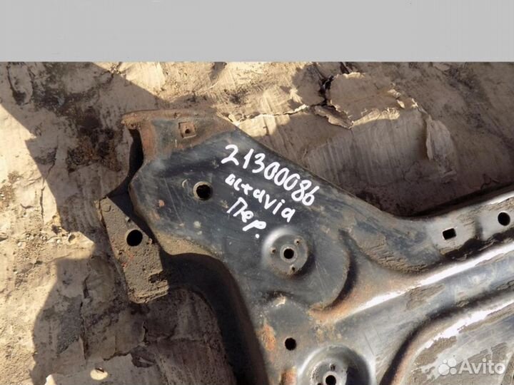 Балка подмоторная Octavia 1997-2000