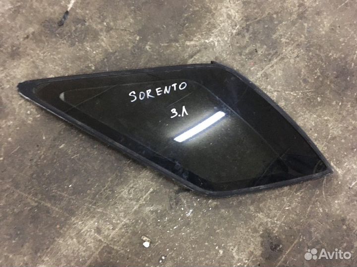Стекло кузовное левое (Kia Sorento)