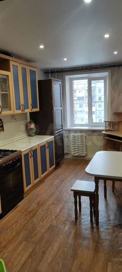 2-к. квартира, 63 м², 9/10 эт.