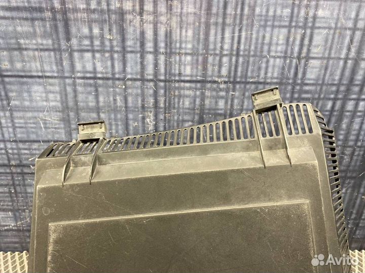 Крышка корпуса салонного фильтра левая Bmw E39