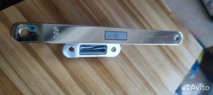 Магнитная защелка / замок AGB