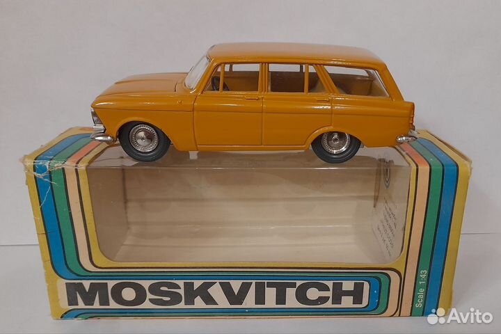 Модель 1/43 СССР Москвич 427 А-4 Охра