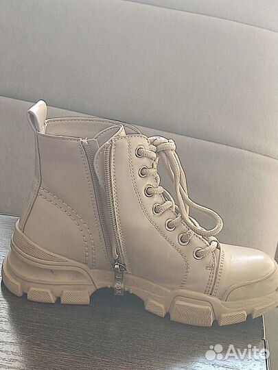 Ботинки для девочки