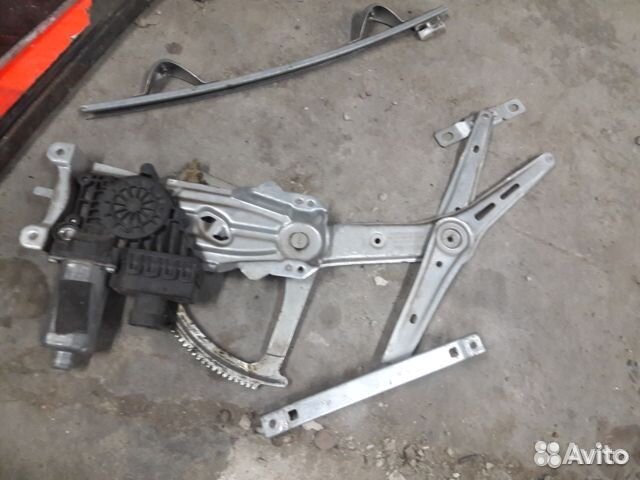 Стеклоподъемник правый на opel astra H GTS